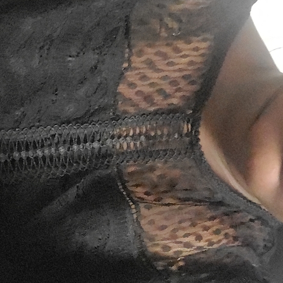 Black dress - Picture 3 of 3